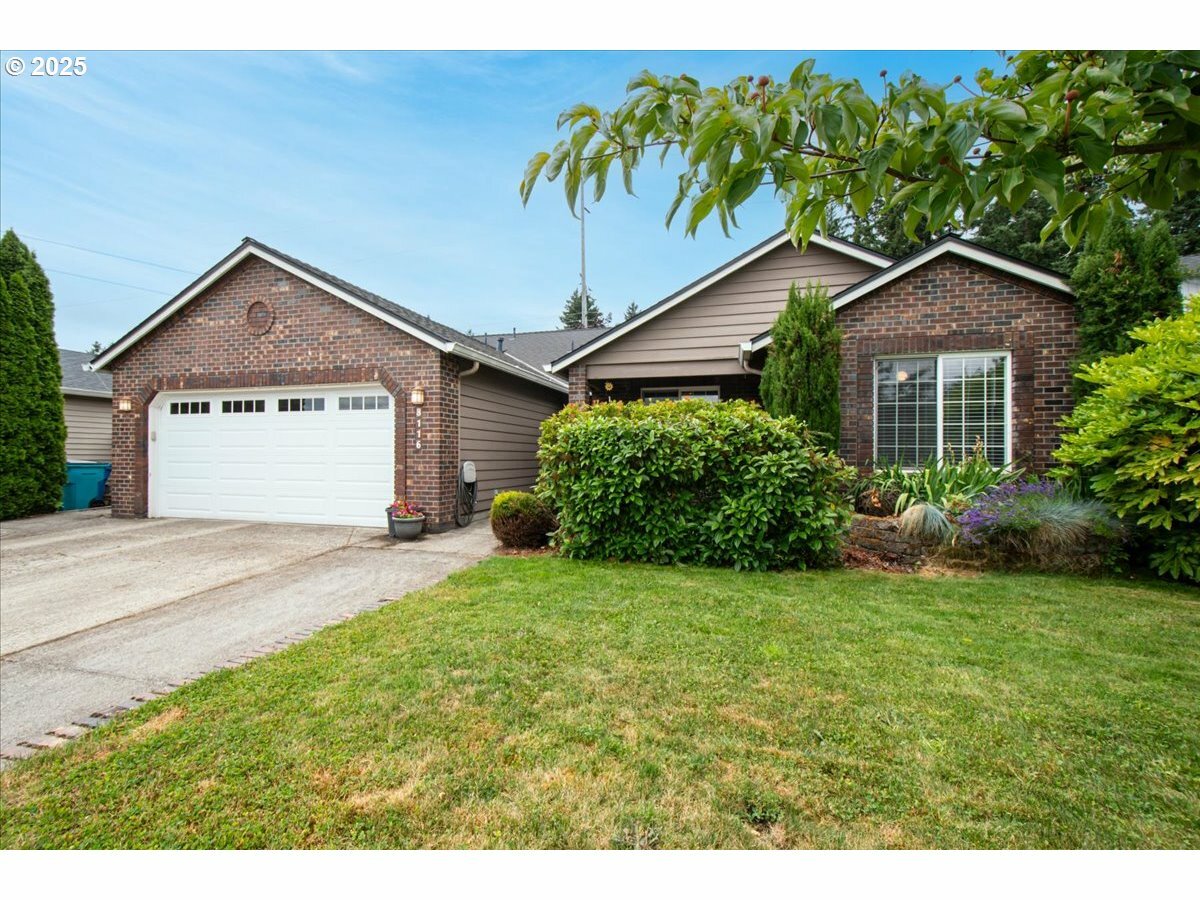 Property Photo:  8116 NE 163rd Ave  WA 98682 