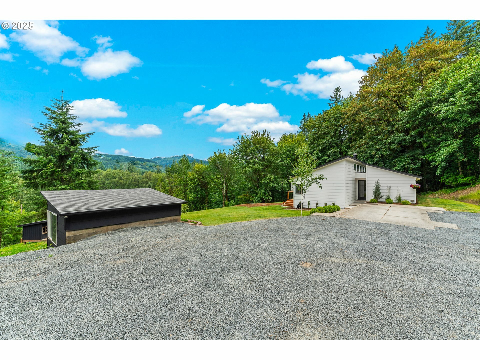 Property Photo: 3606 NE Etna Rd WA 98674