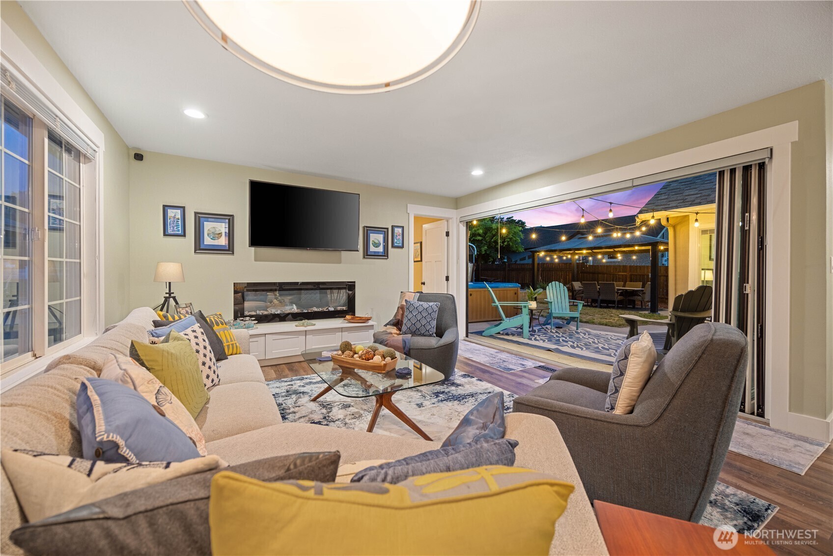 Property Photo:  214 S Bradley Street  WA 98816 