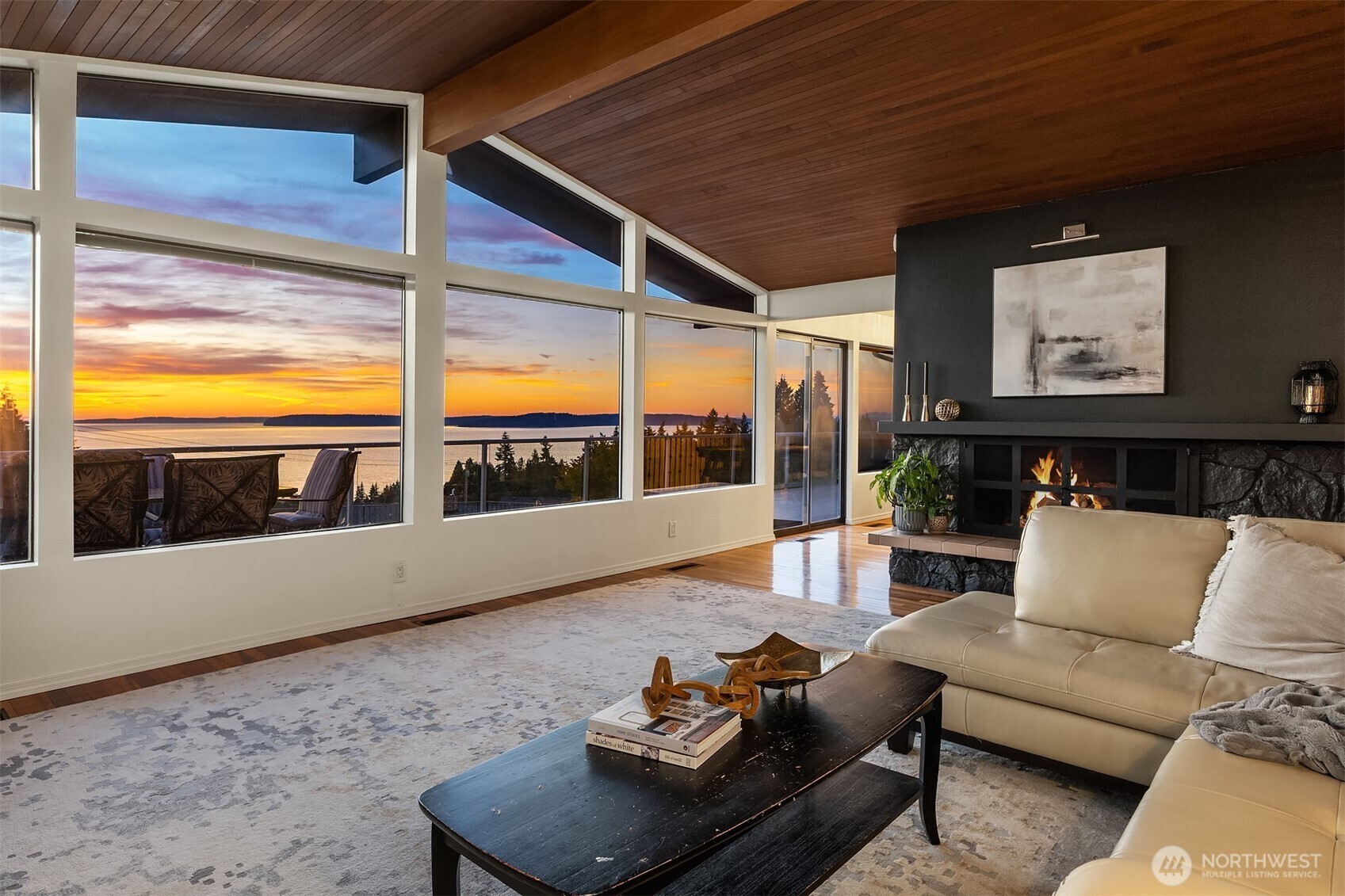 Property Photo: 8717 182nd Place SW WA 98026