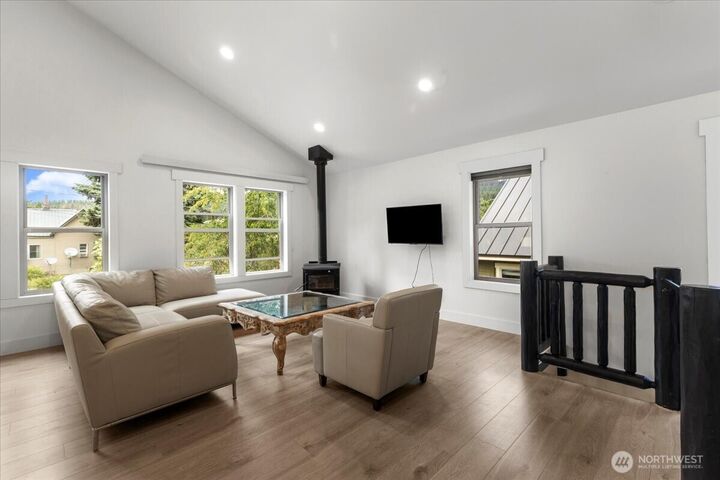 Property Photo:  206 W Montana Avenue  WA 98941 