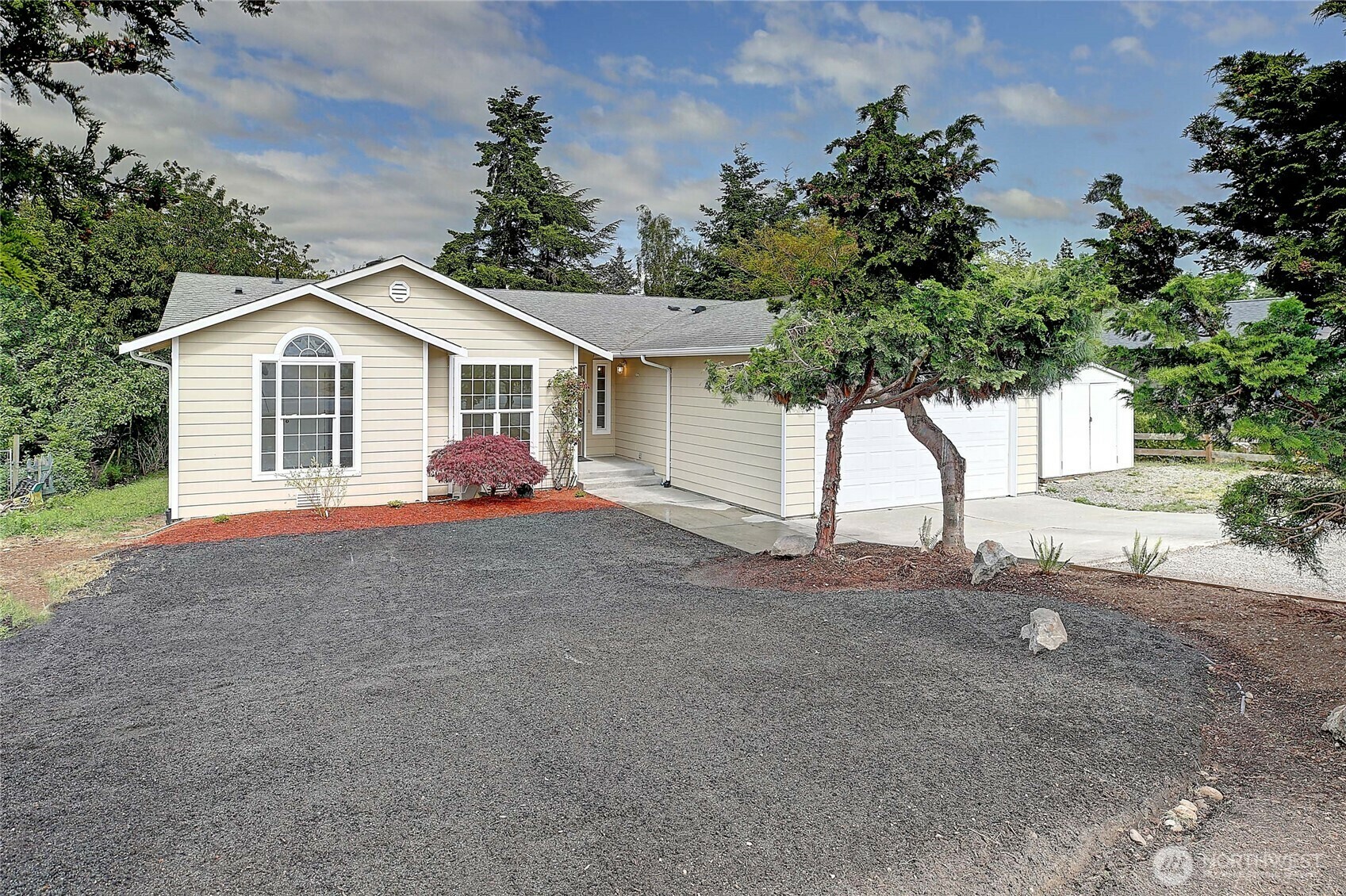 Property Photo: 1545 Carol Street WA 98282