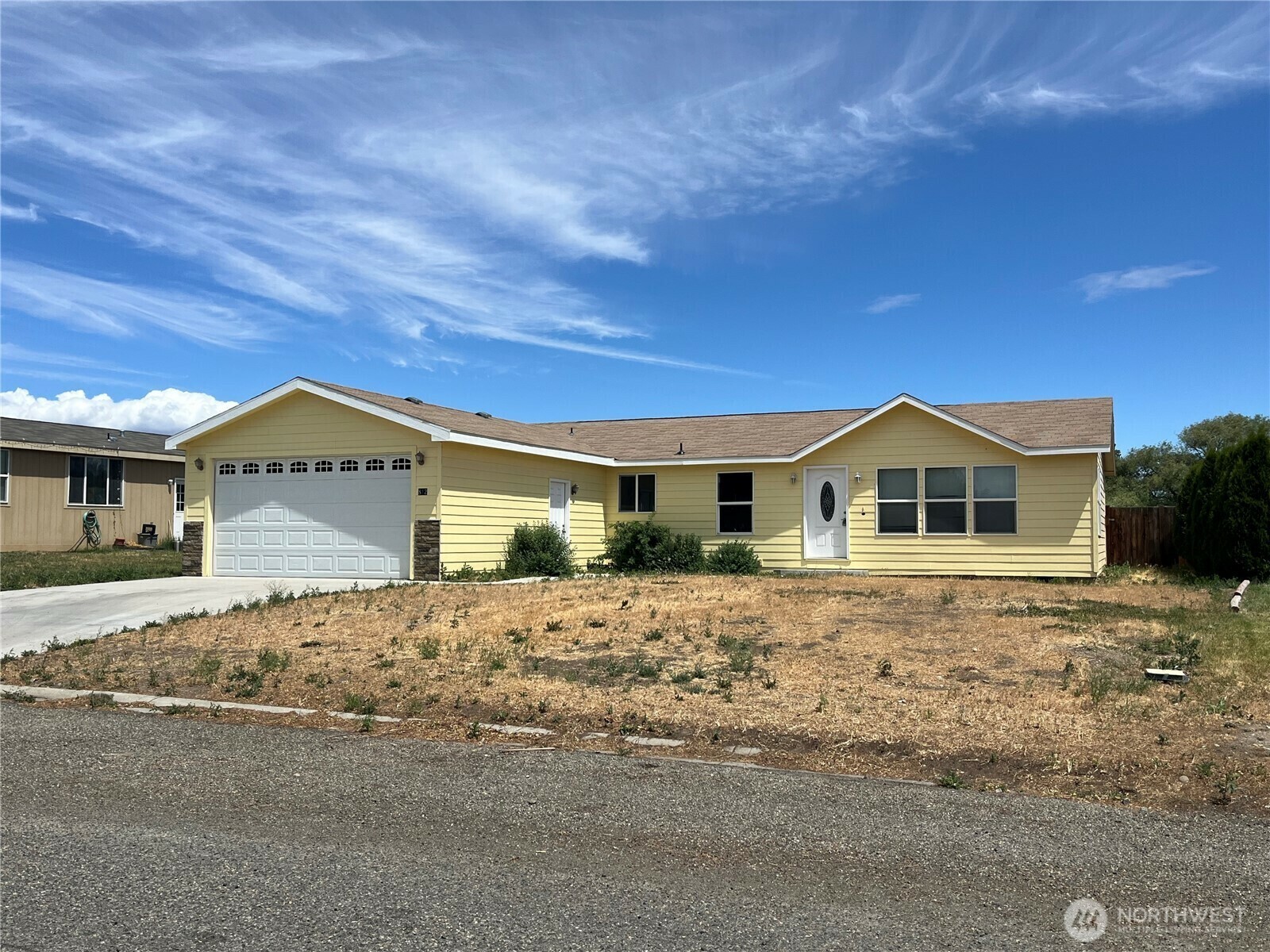 Property Photo: 812 Rainier Drive WA 98934