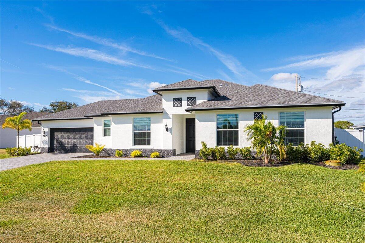 Property Photo:  539 SW Bradshaw Circle  FL 34953 