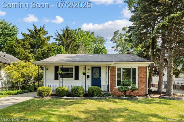 1616 Catalpa Drive  Royal Oak MI 48067 photo