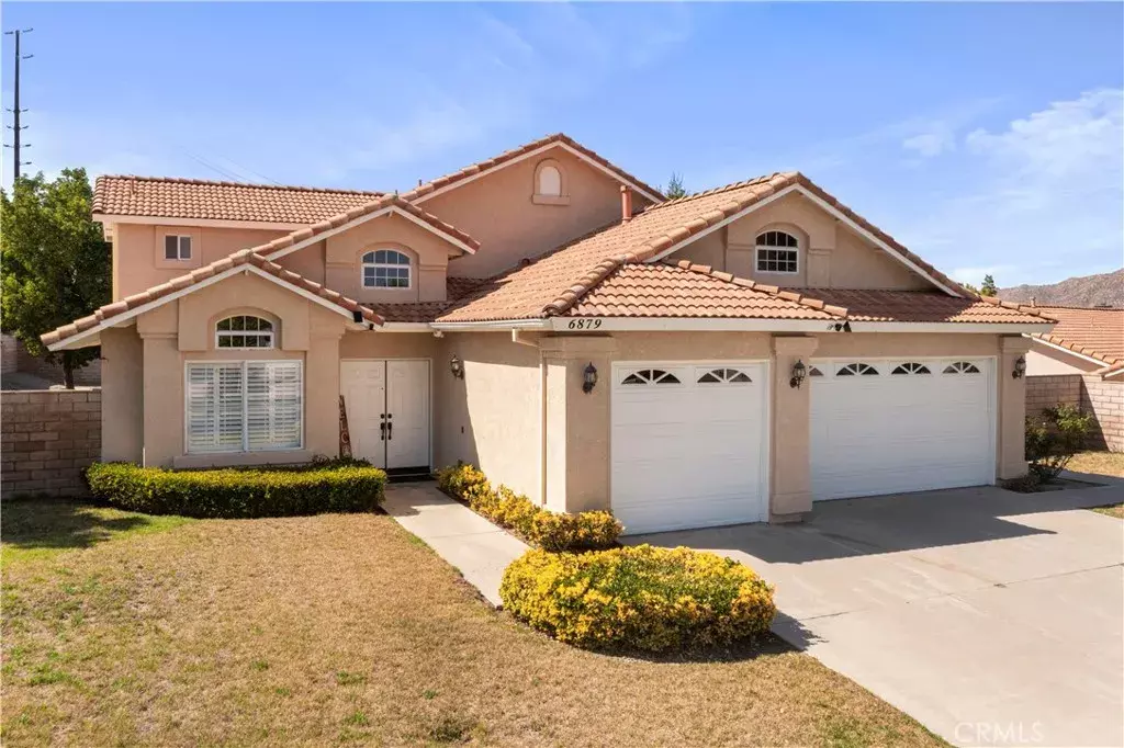Property Photo: 6879 Mission Grove Pkwy North CA 92506