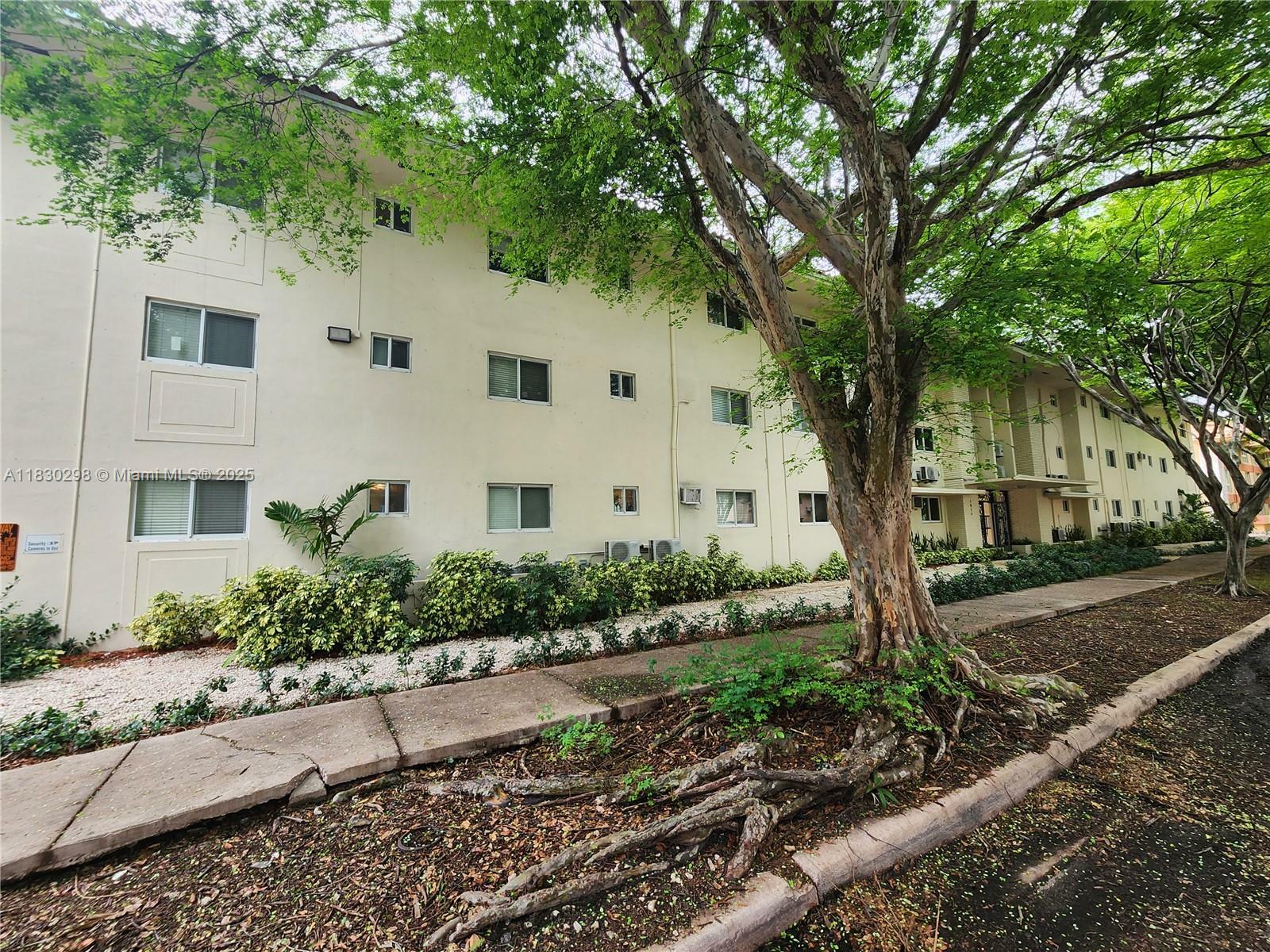 1014 Salzedo St 304  Coral Gables FL 33134 photo