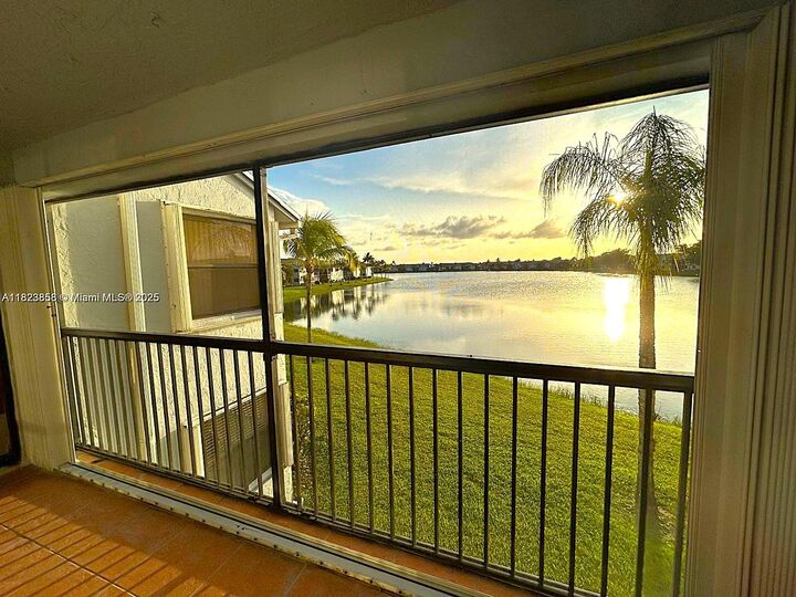 Property Photo: 1300 S Franklin Ave 1300D FL 33034