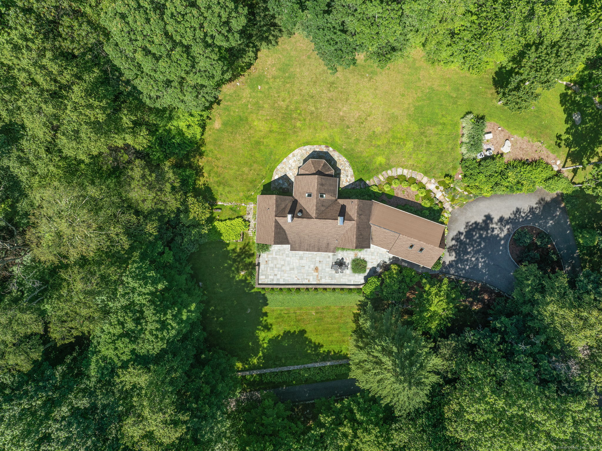 Property Photo: 760 Valley Road CT 06840