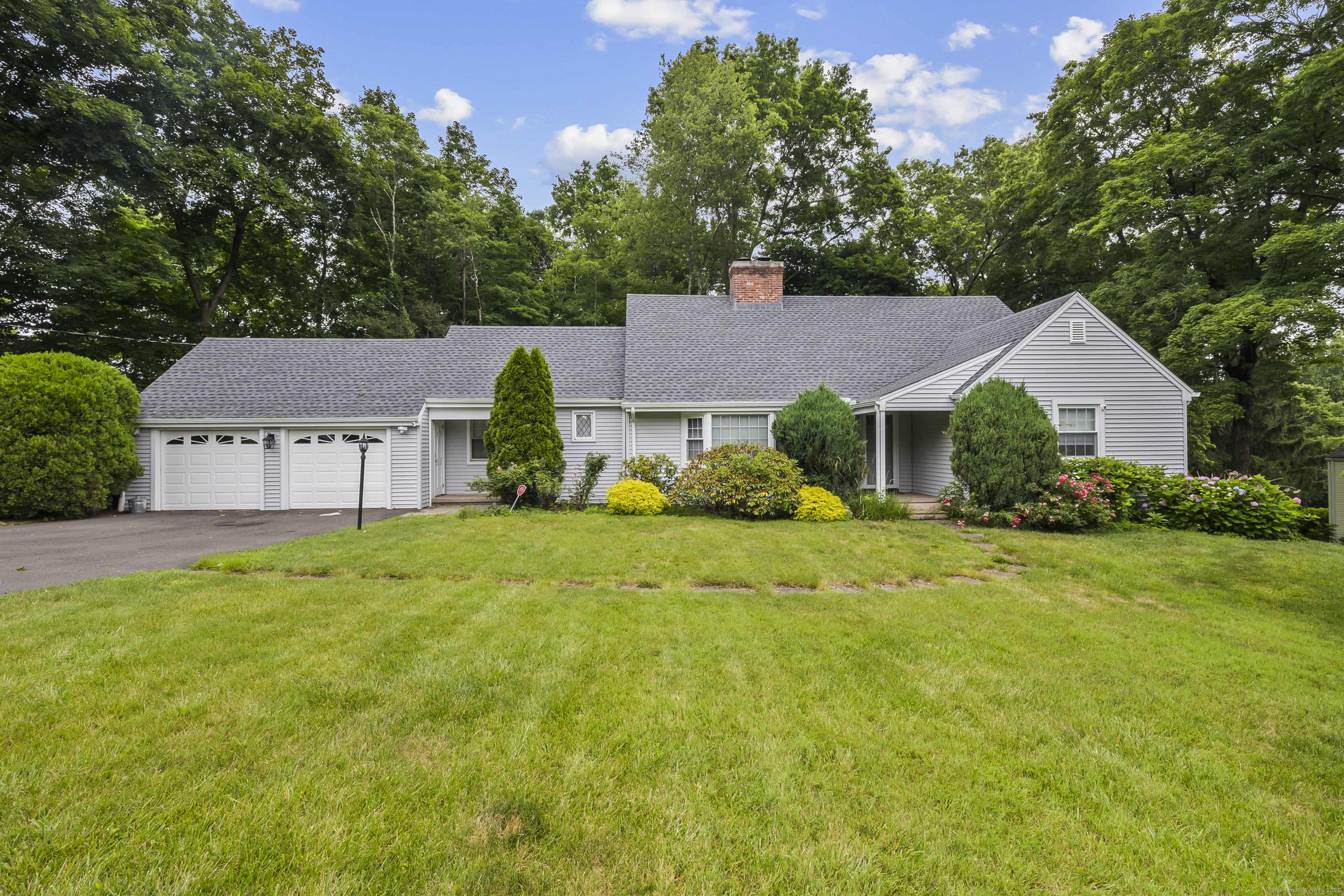 10 Treeborough Drive  West Hartford CT 06117 photo