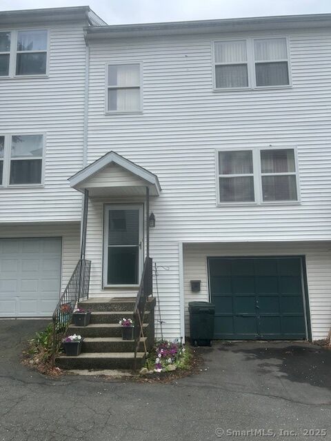 Property Photo:  22 Virginia Avenue Apt 2B  CT 06810 