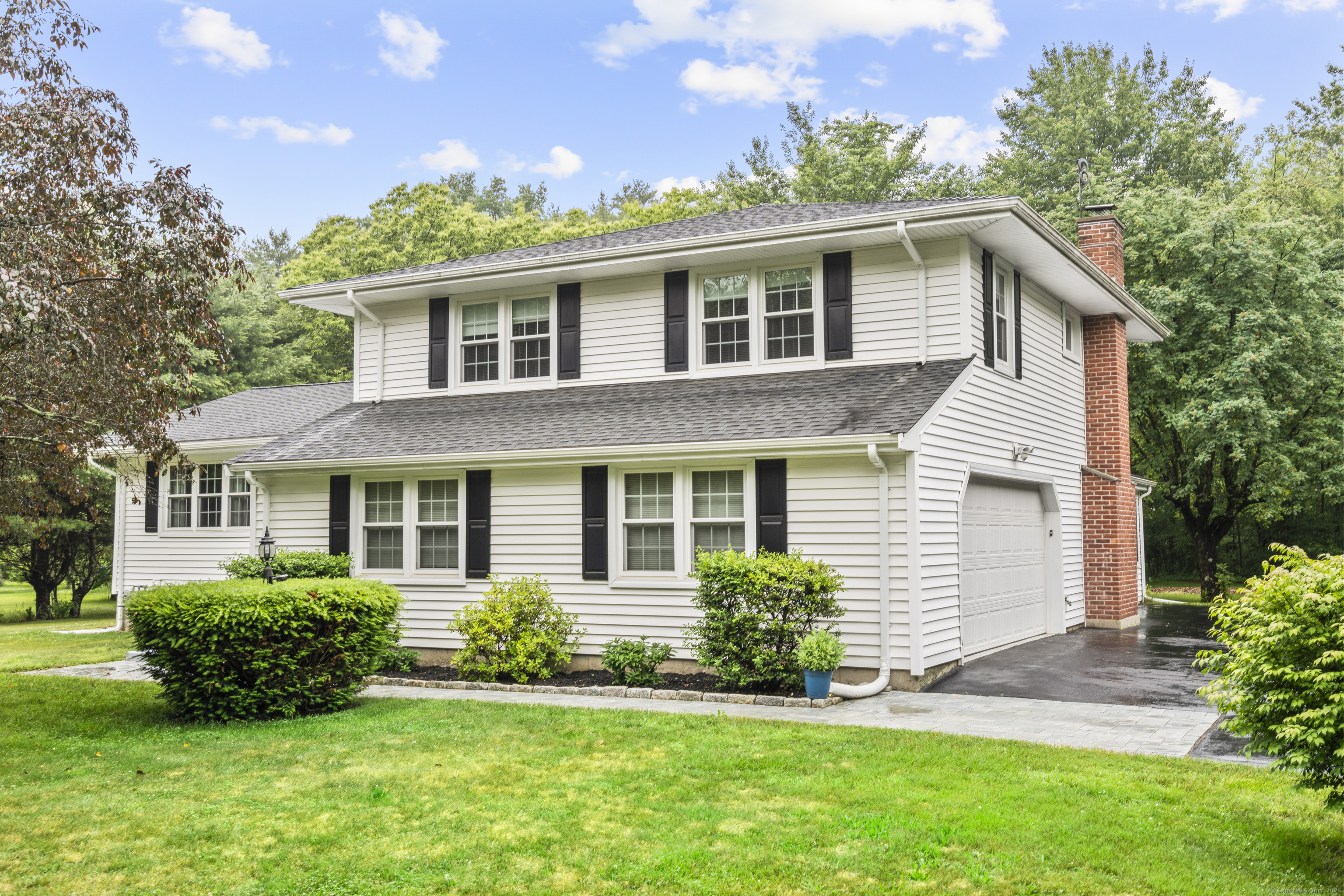 355 West Avon Road  Avon CT 06001 photo