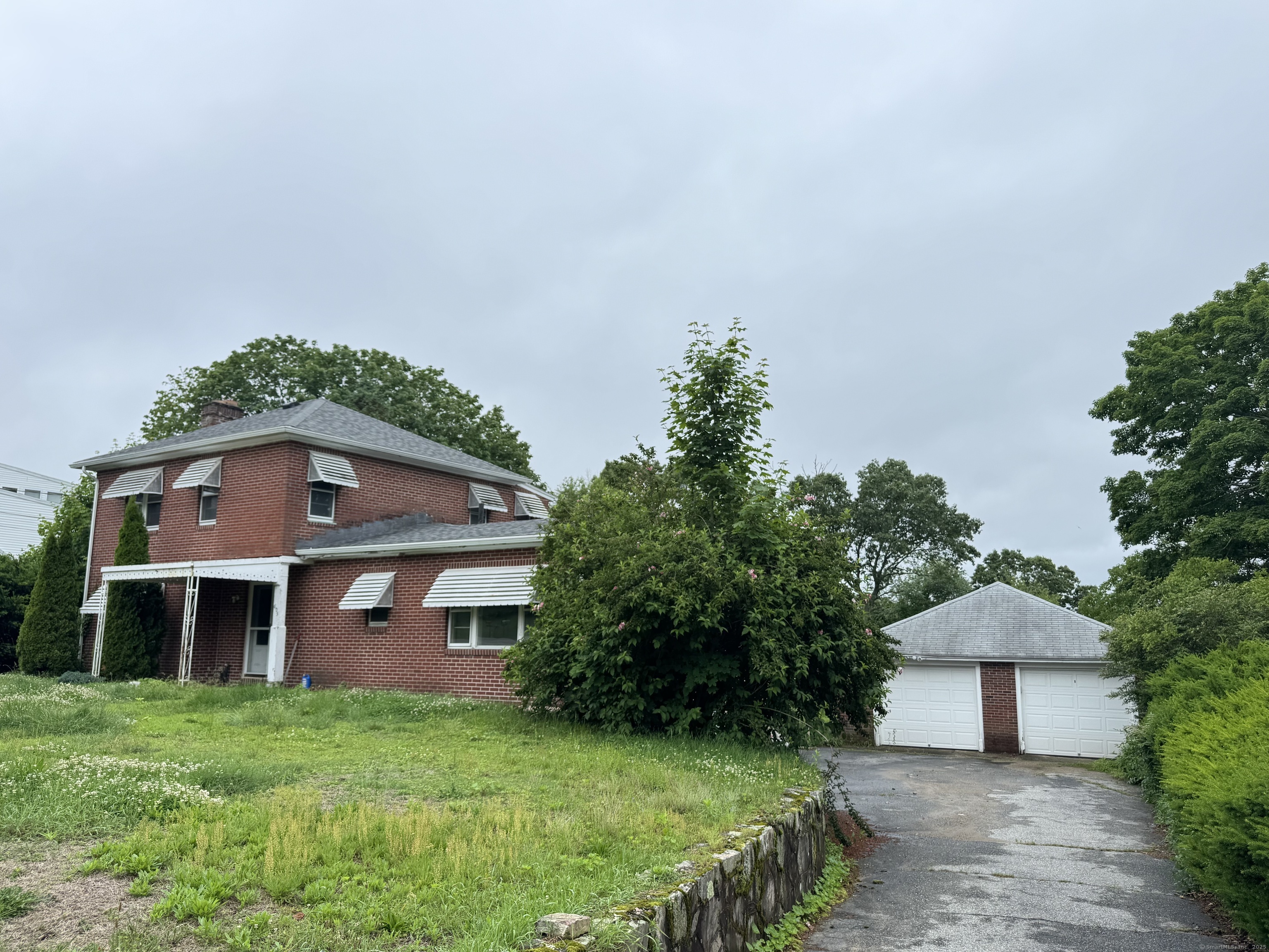Property Photo: 605 Laurel Hill Road CT 06360