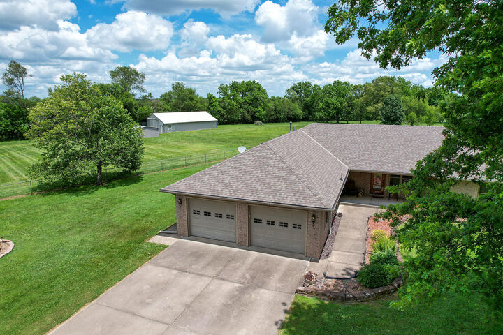 Property Photo:  615 W McHenry Avenue  MO 65610 