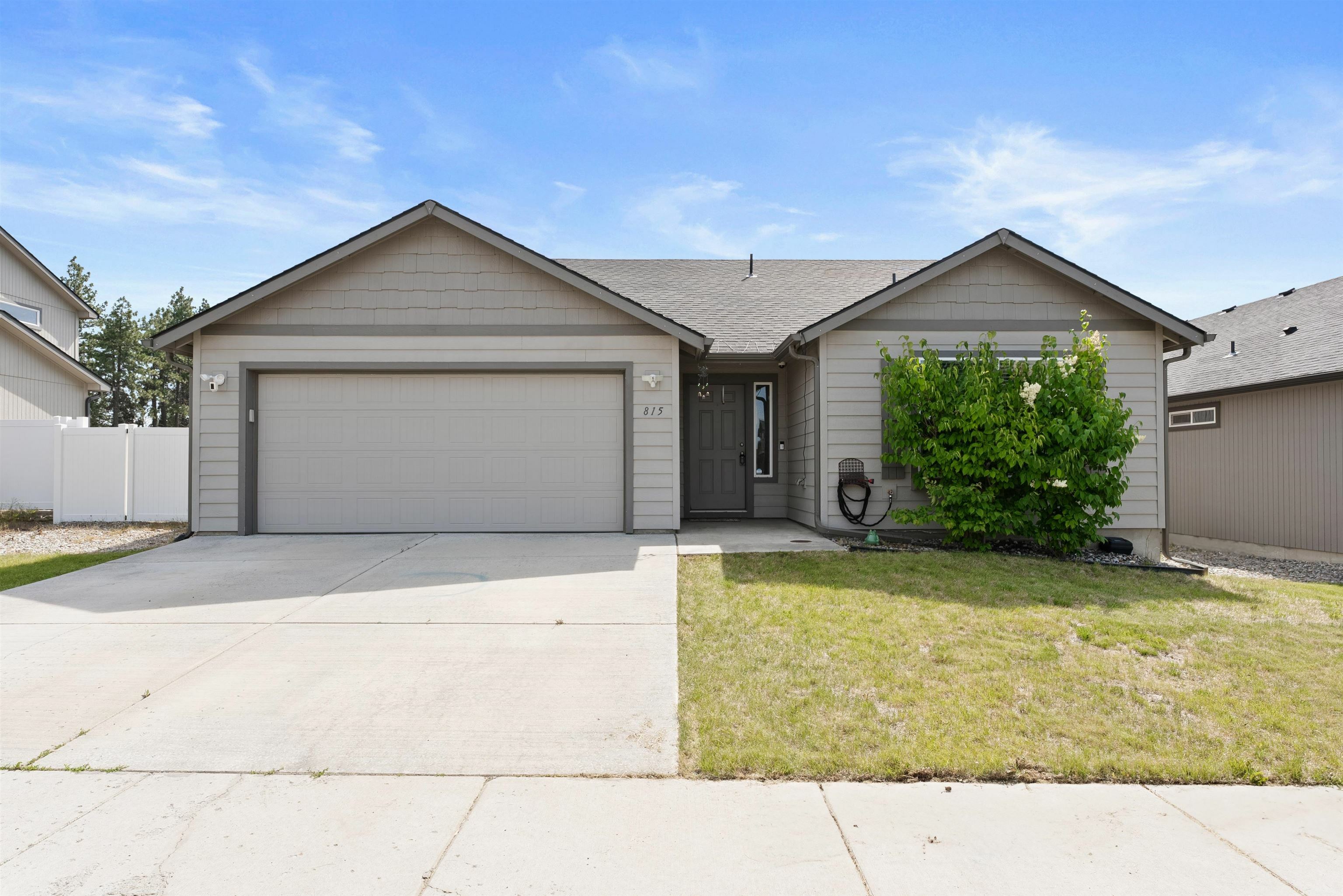 Property Photo: 815 S Soda Rd WA 99224