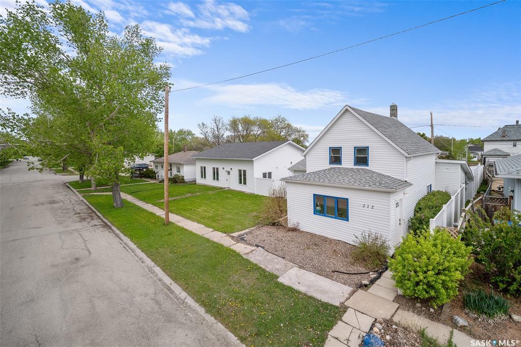 Property Photo: 212 Main Street SK S0G 4H0