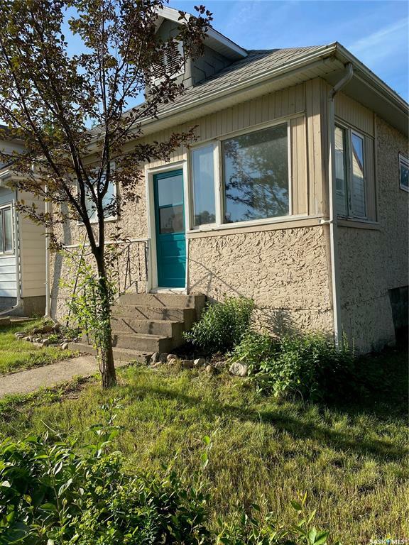 Property Photo: 151 Coteau Street W SK S6H 5C4