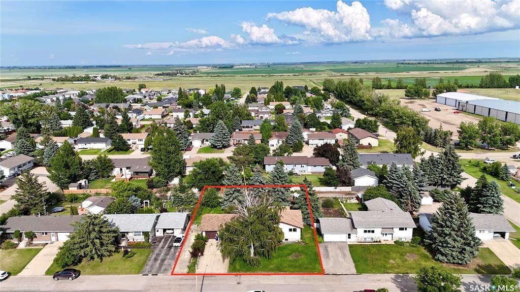 Property Photo: 521 Hearn Street SK S0L 2N0
