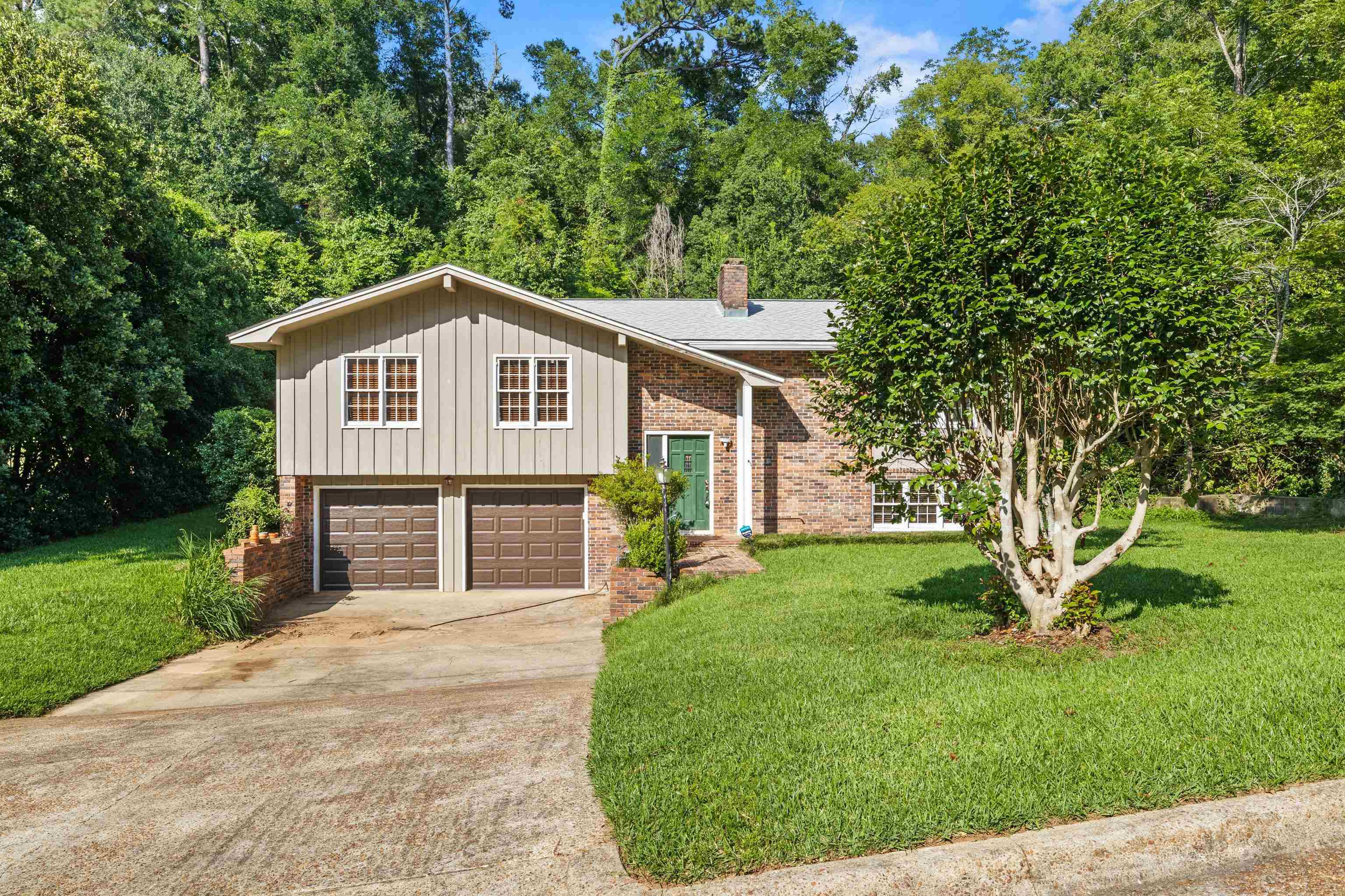 Property Photo:  615 N Calhoun Street  FL 32351 