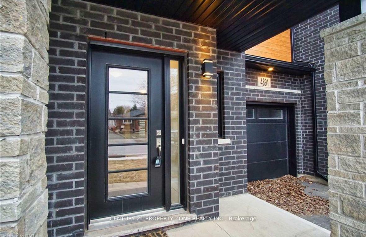 Property Photo: 4891 Pettit Avenue ON L2E 5H4