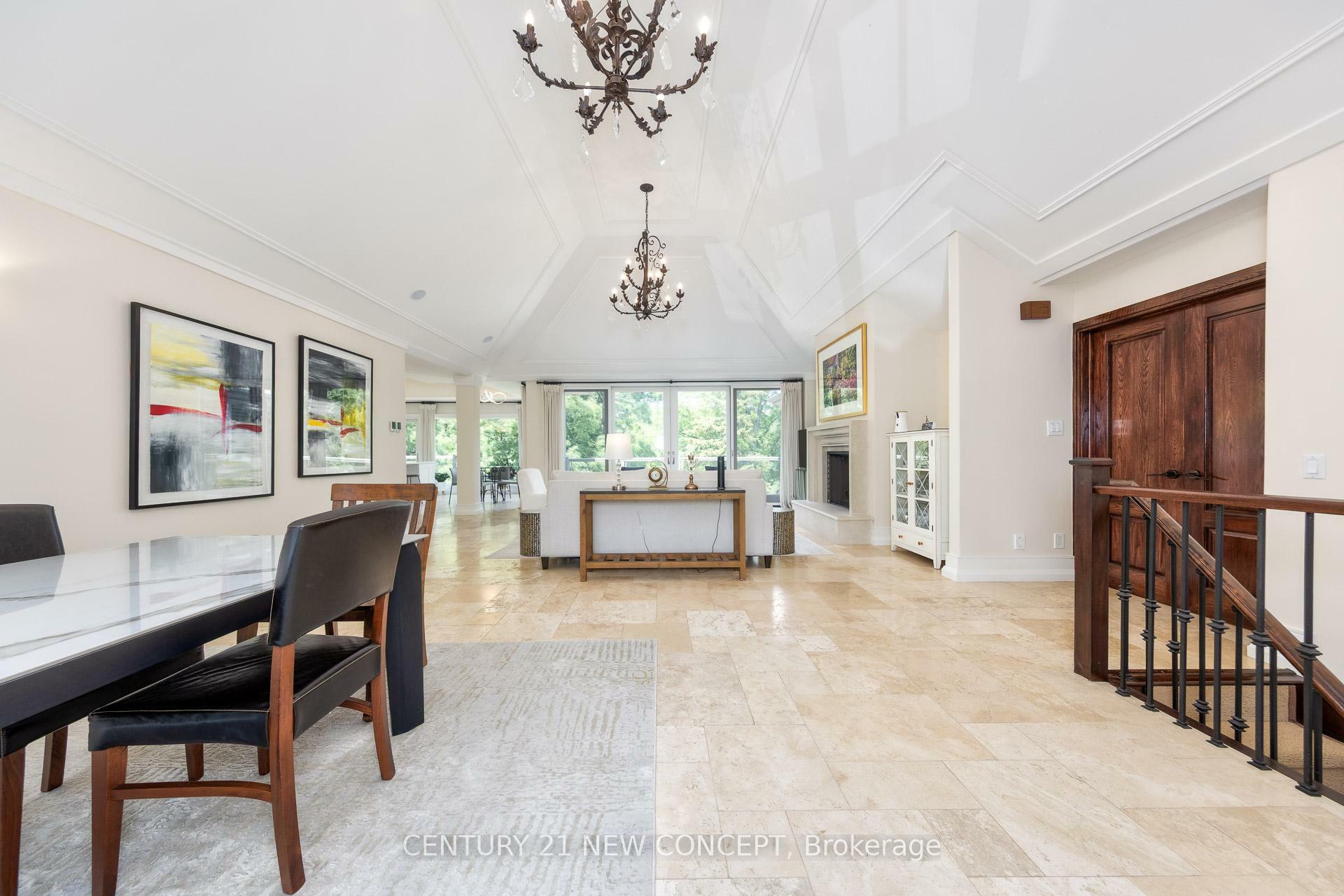 Property Photo: 8 Echo Valley Ridge ON M9B 2B3