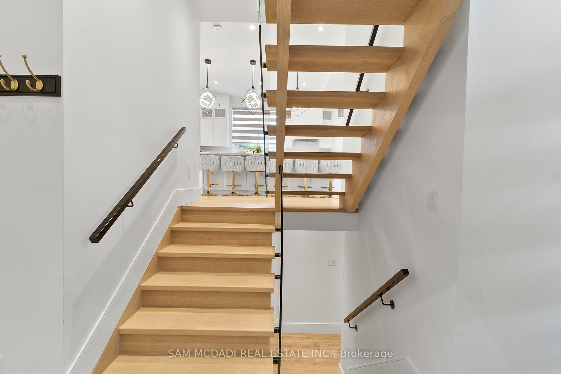 Property Photo: 46 Cobblehill Road ON L7J 1N9