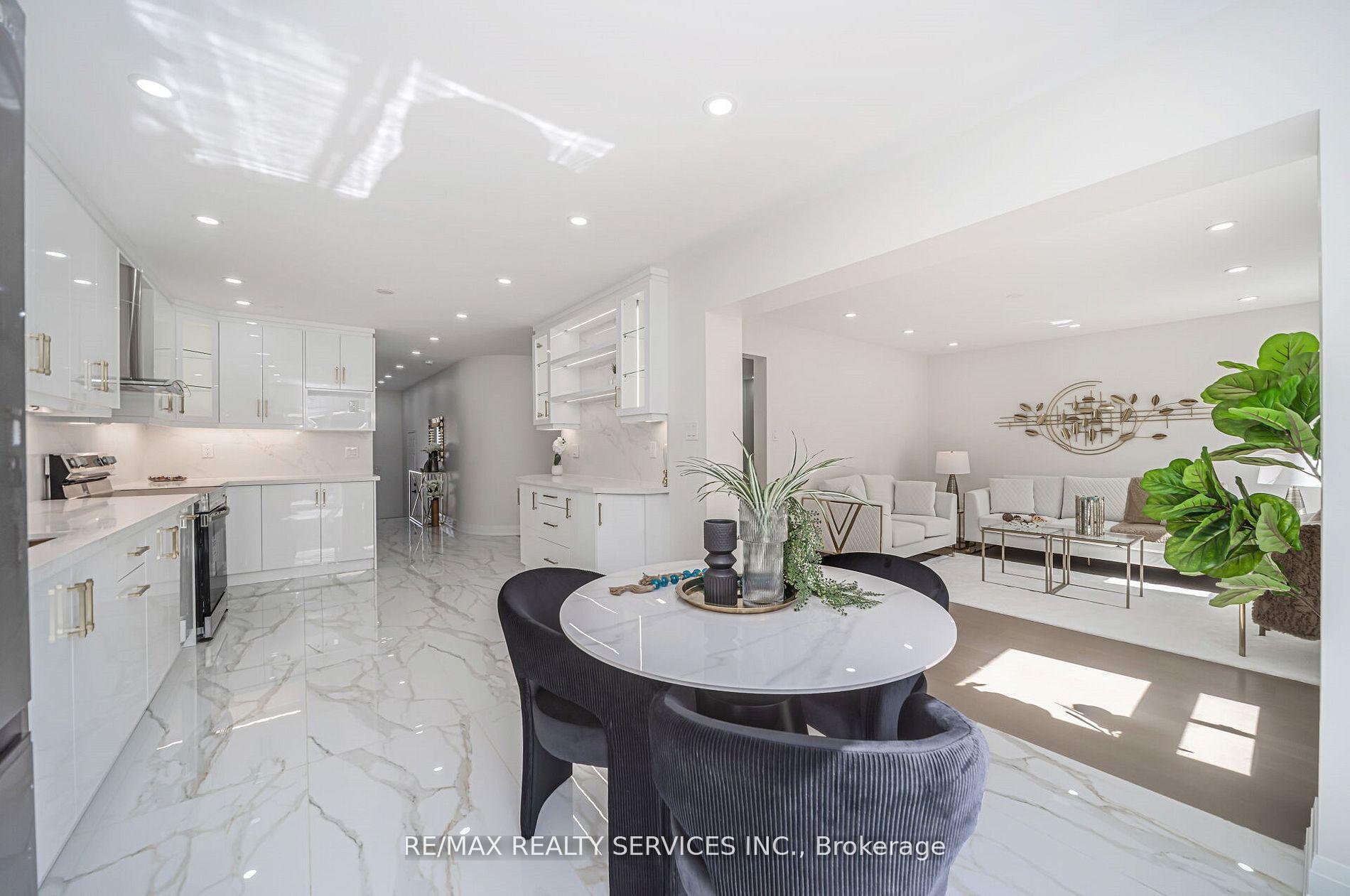 Property Photo: 10 Linderwood Drive ON L7A 1R7