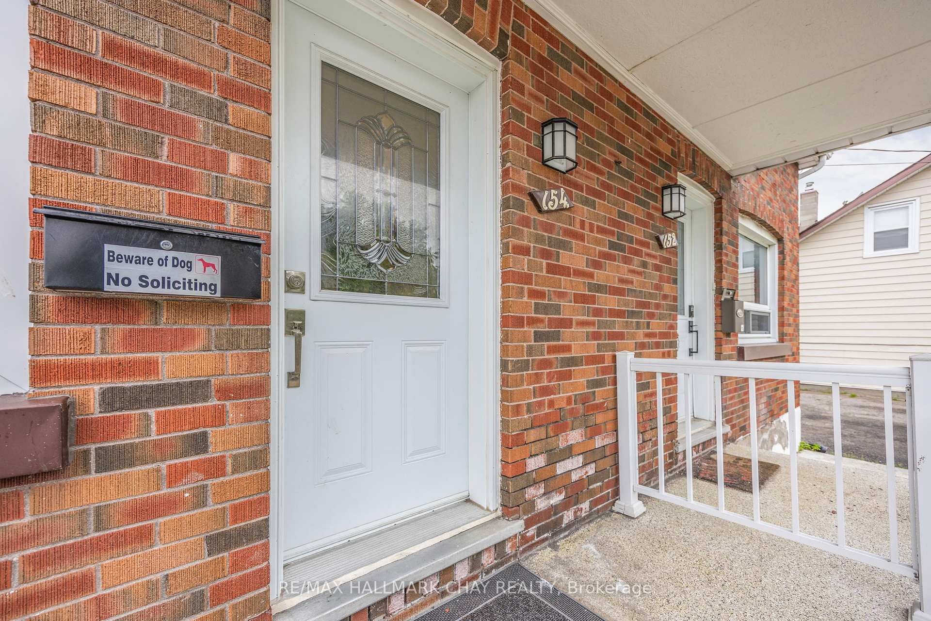 Property Photo: 154 Sanford Street ON L4N 3C7