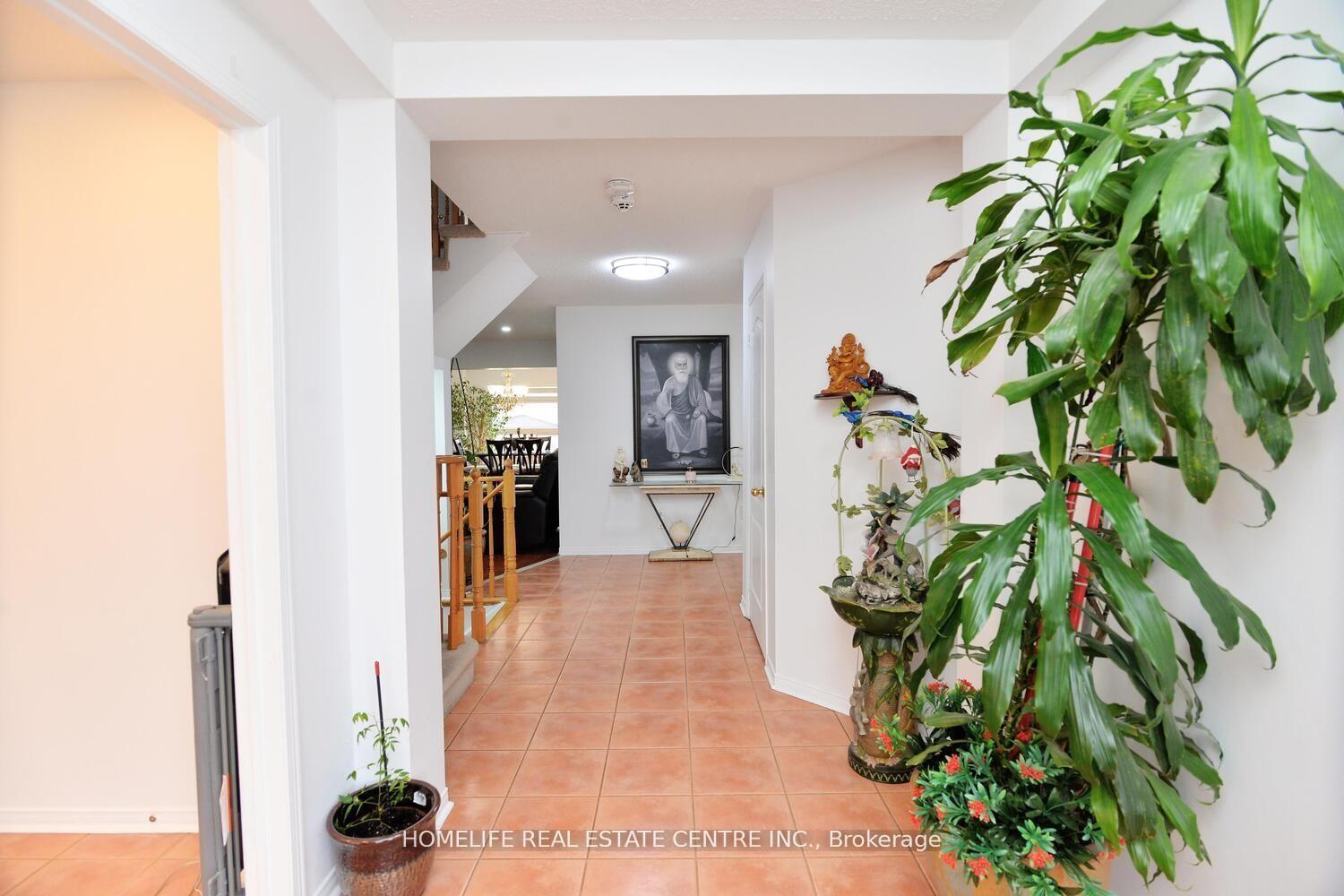 Property Photo: 19 Briardale Road ON L7A 1S4