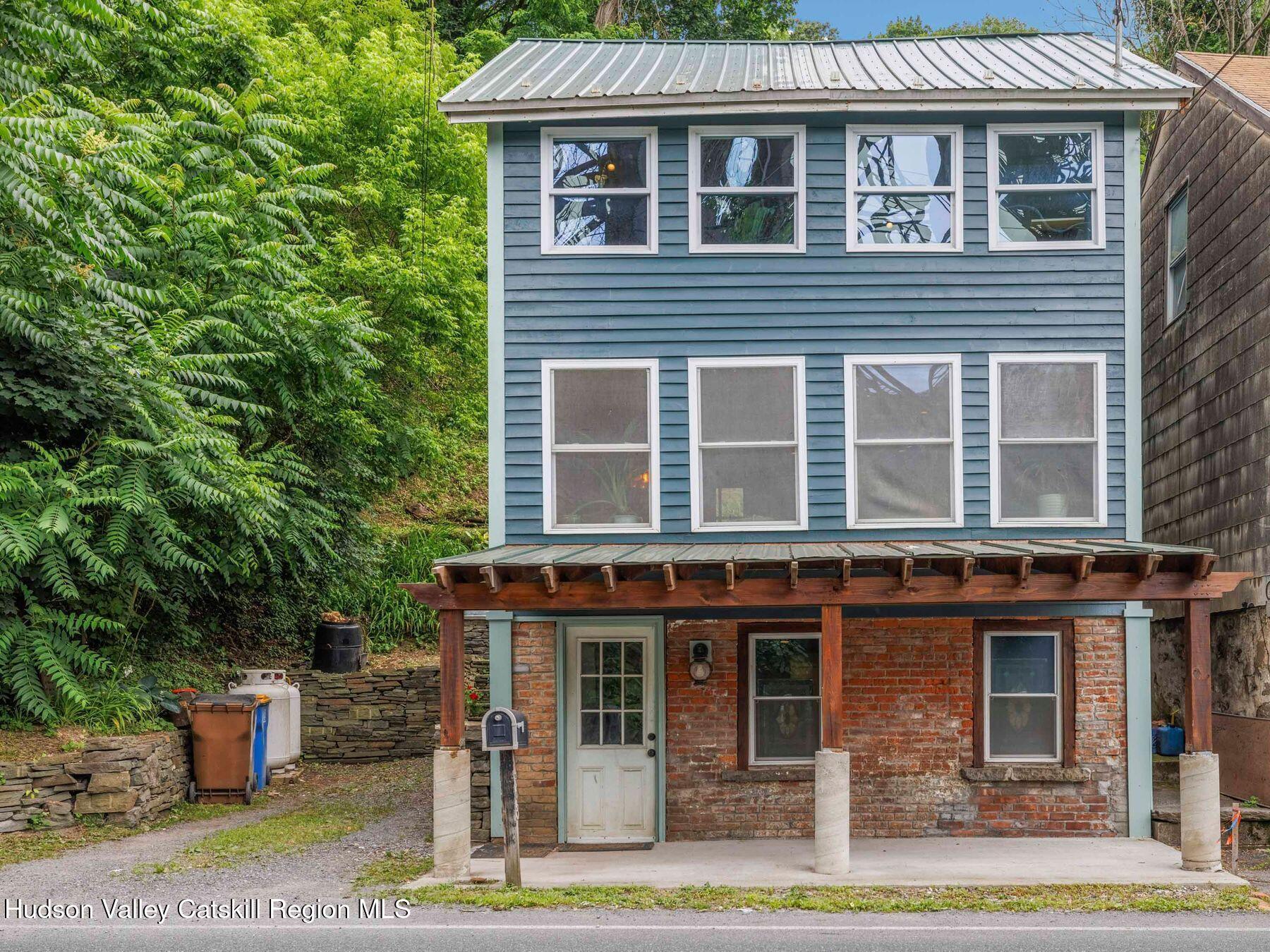 Property Photo:  463 Abeel  NY 12401 