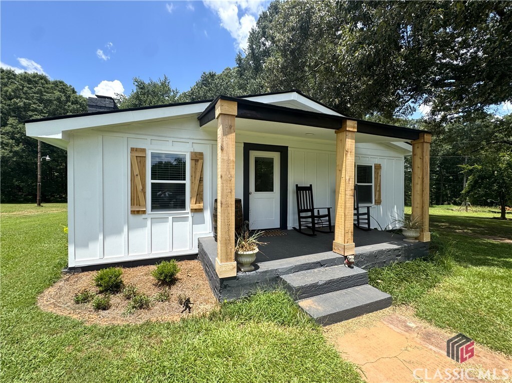Property Photo: 347 Burson Avenue N GA 30622