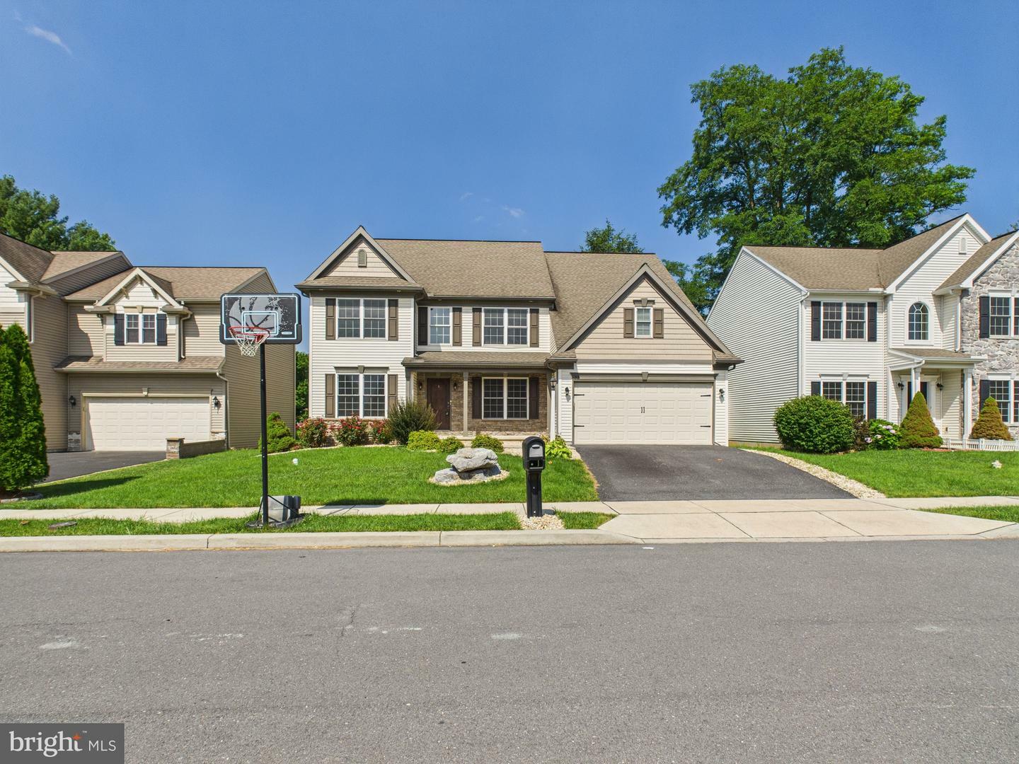 53 Hamlet Circle  Mechanicsburg PA 17050 photo