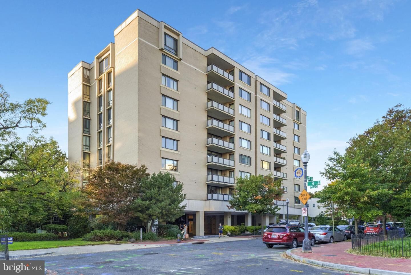 Property Photo:  800 25th Street NW 806  DC 20037 