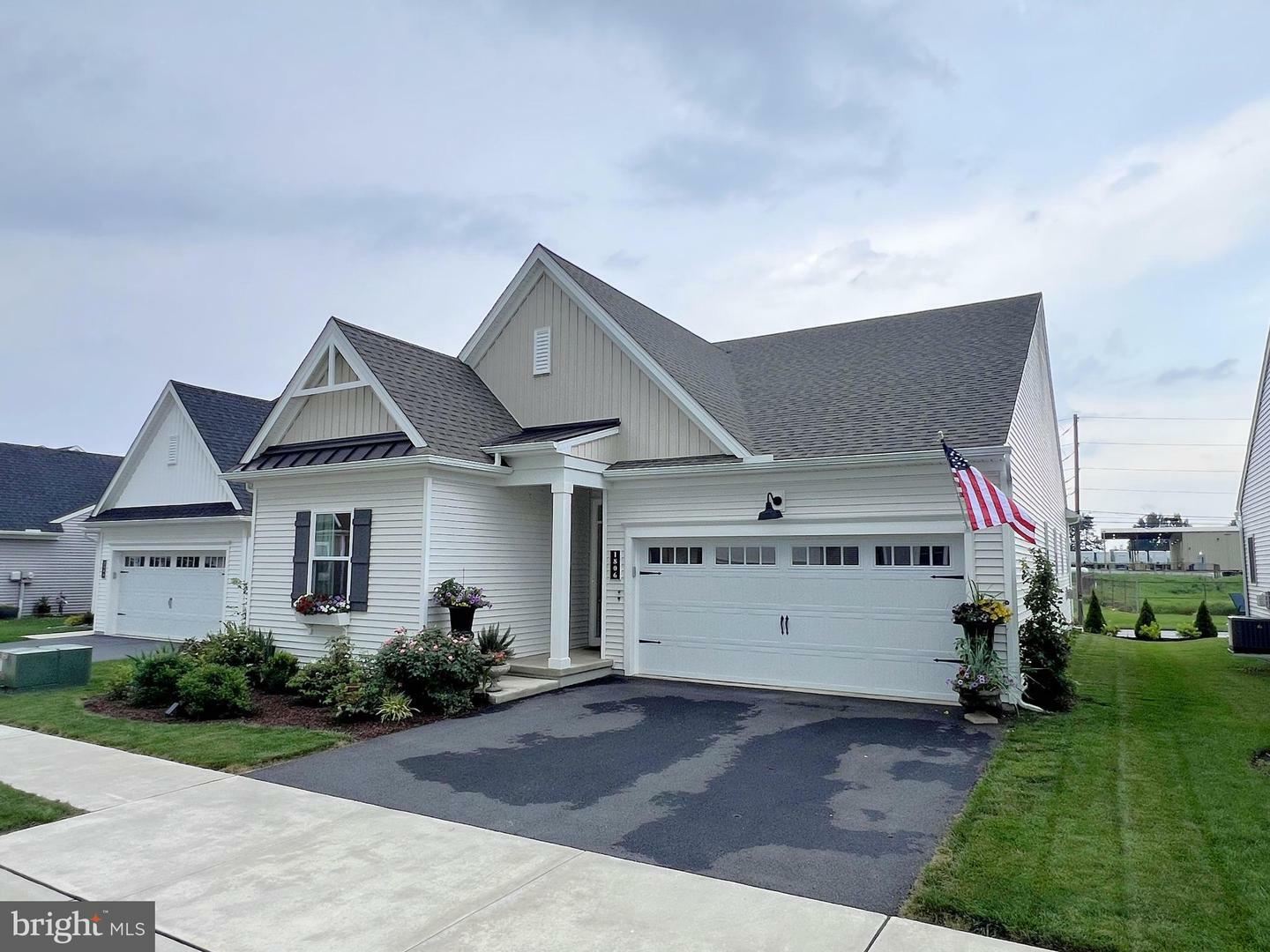 Property Photo:  1806 Emerald Way  PA 17552 