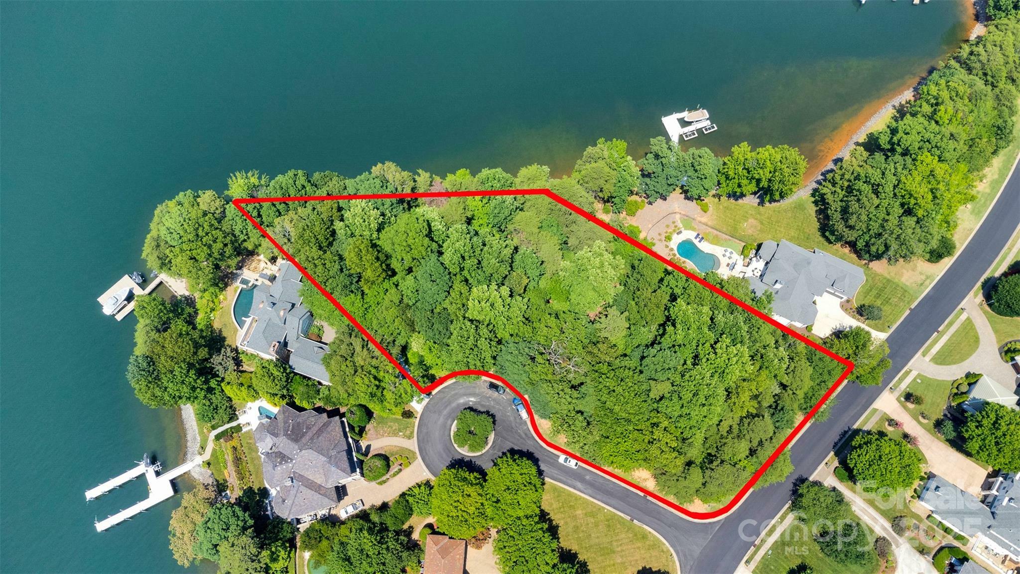 Property Photo:  18205 Harbor Light Boulevard  NC 28031 