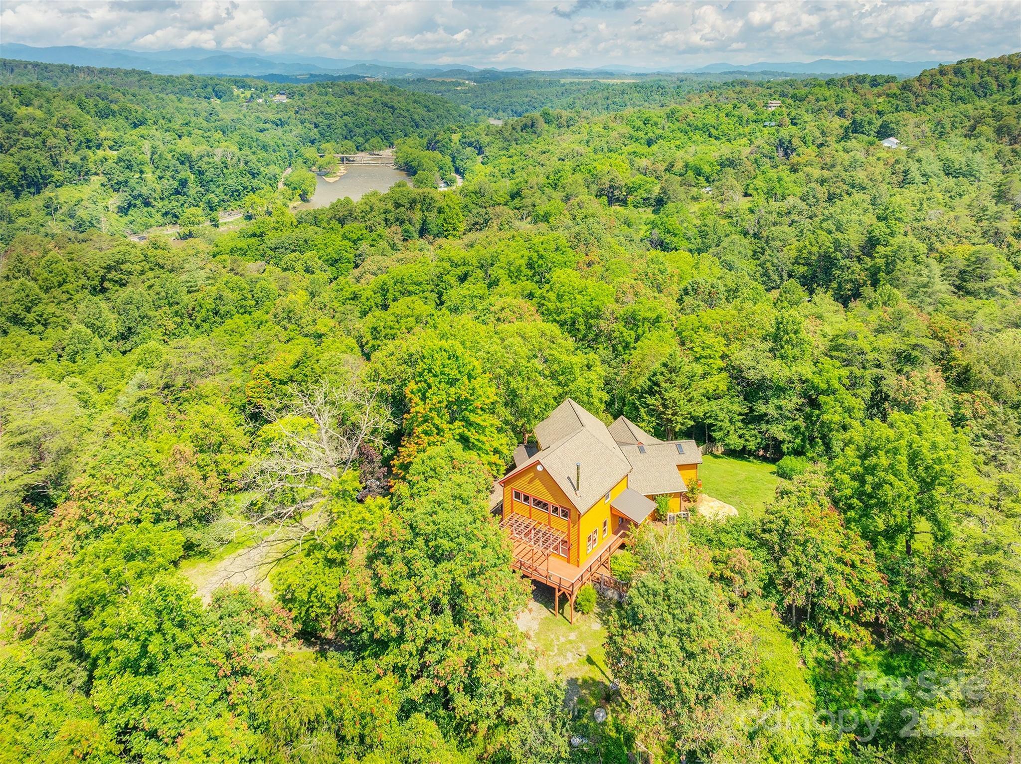 Property Photo:  15 Mountain Tea Lane  NC 28701 