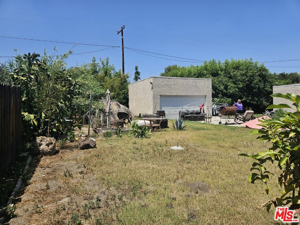 Property Photo:  1364 W 15th St  CA 92411 