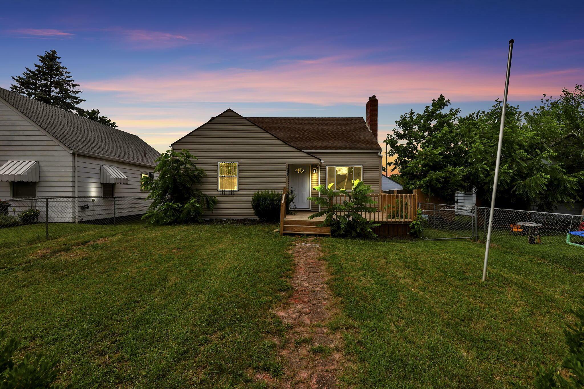 Property Photo:  1958 W Mound Street  OH 43223 