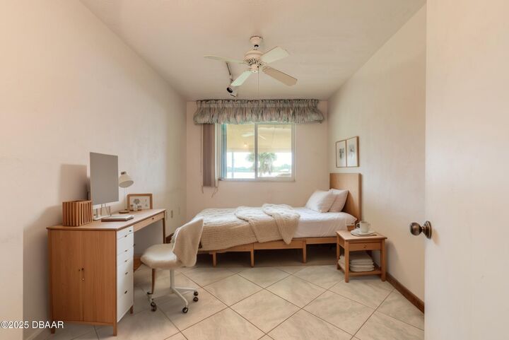 Property Photo:  417 N Riverside Drive  FL 32132 