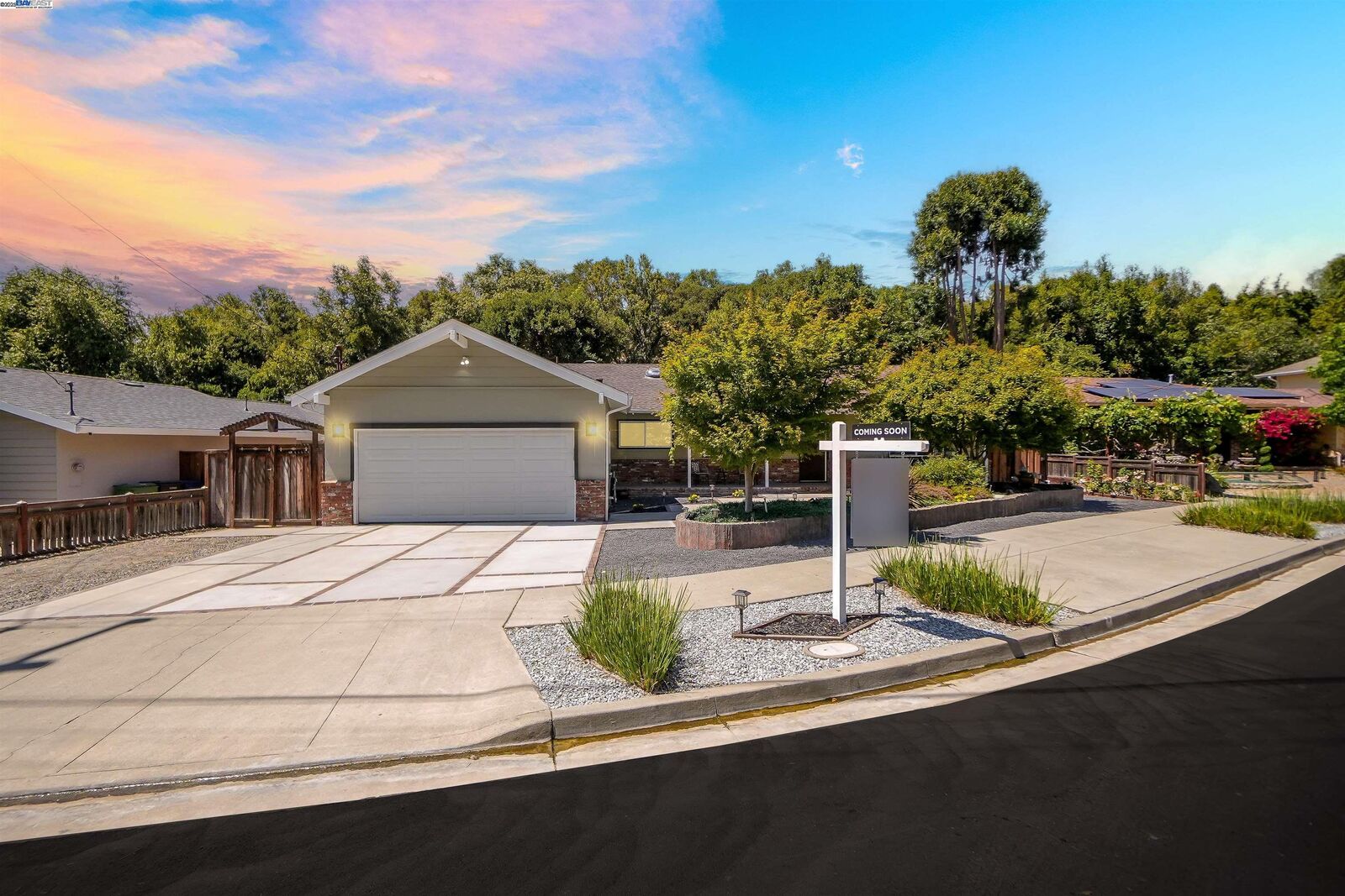 Property Photo: 1054 Redstone Pl CA 94542