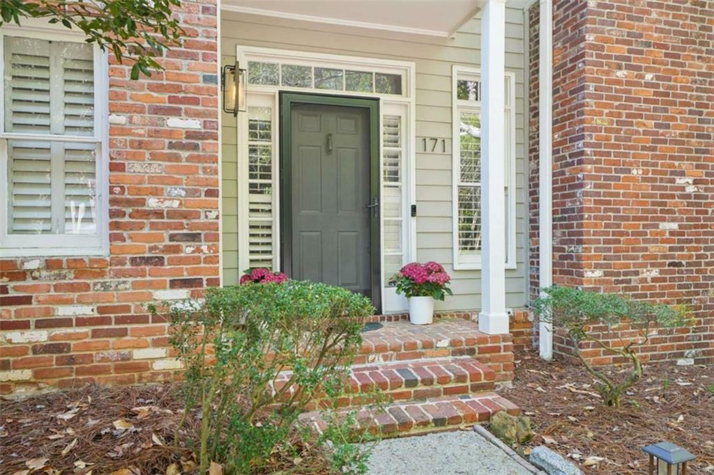 Property Photo: 171 Riverview Trail GA 30075