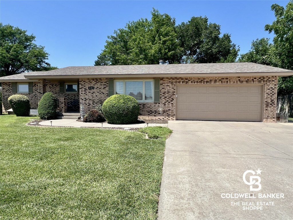 1505 Labrador Boulevard  Garden City KS 67846 photo