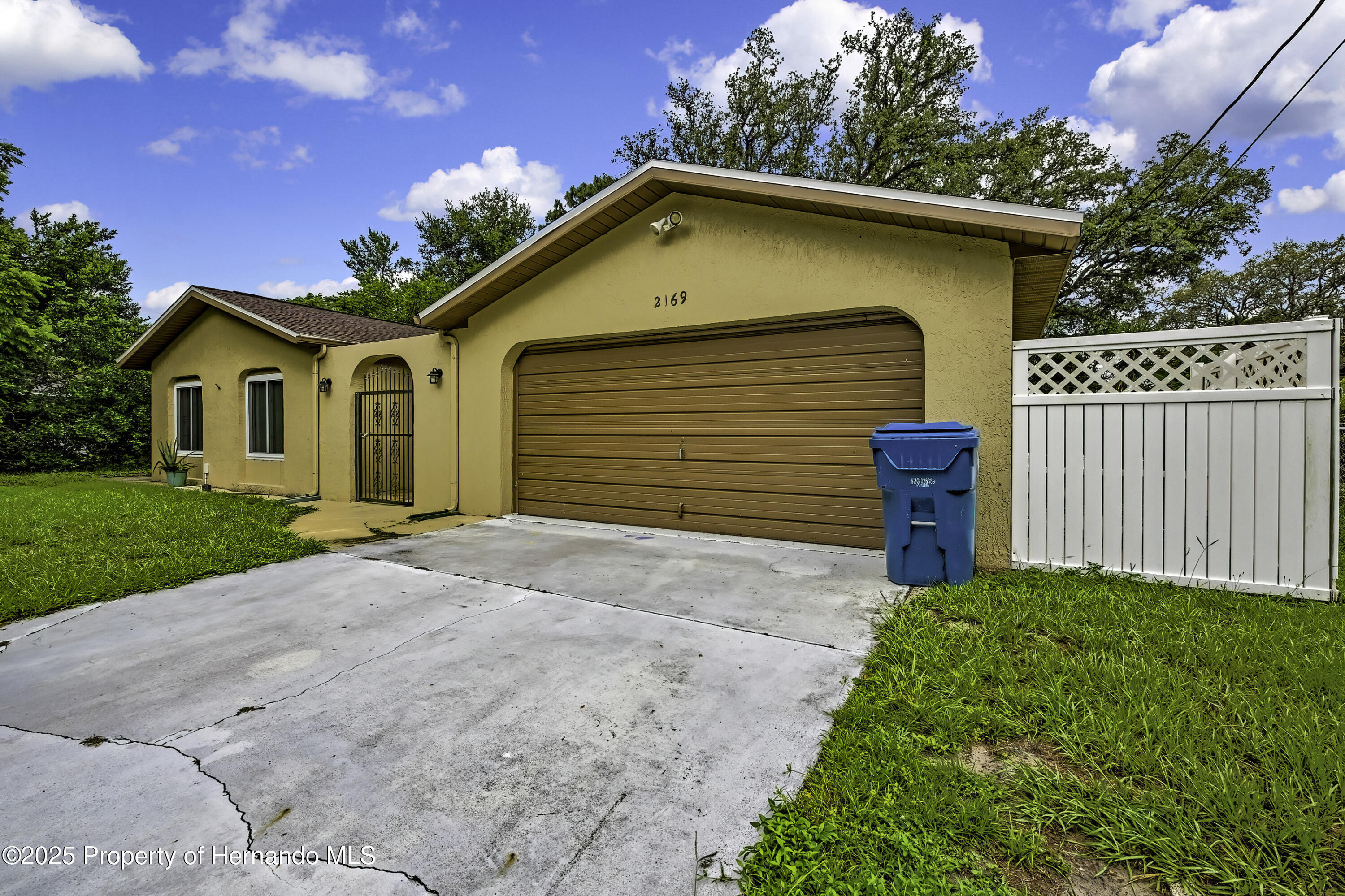 Property Photo:  2169 Danforth Road  FL 34608 