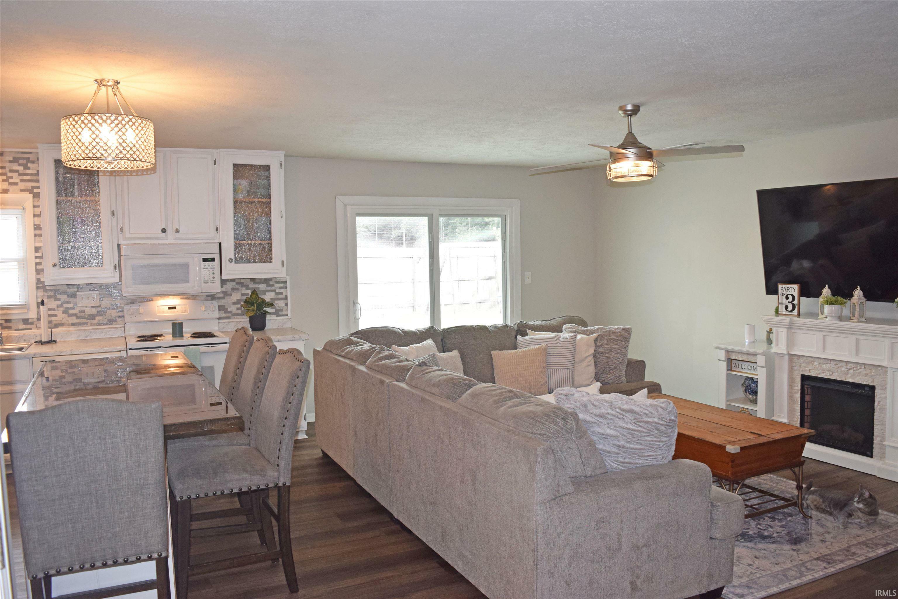 Property Photo:  2947 Schoenfeld Avenue  IN 47720 