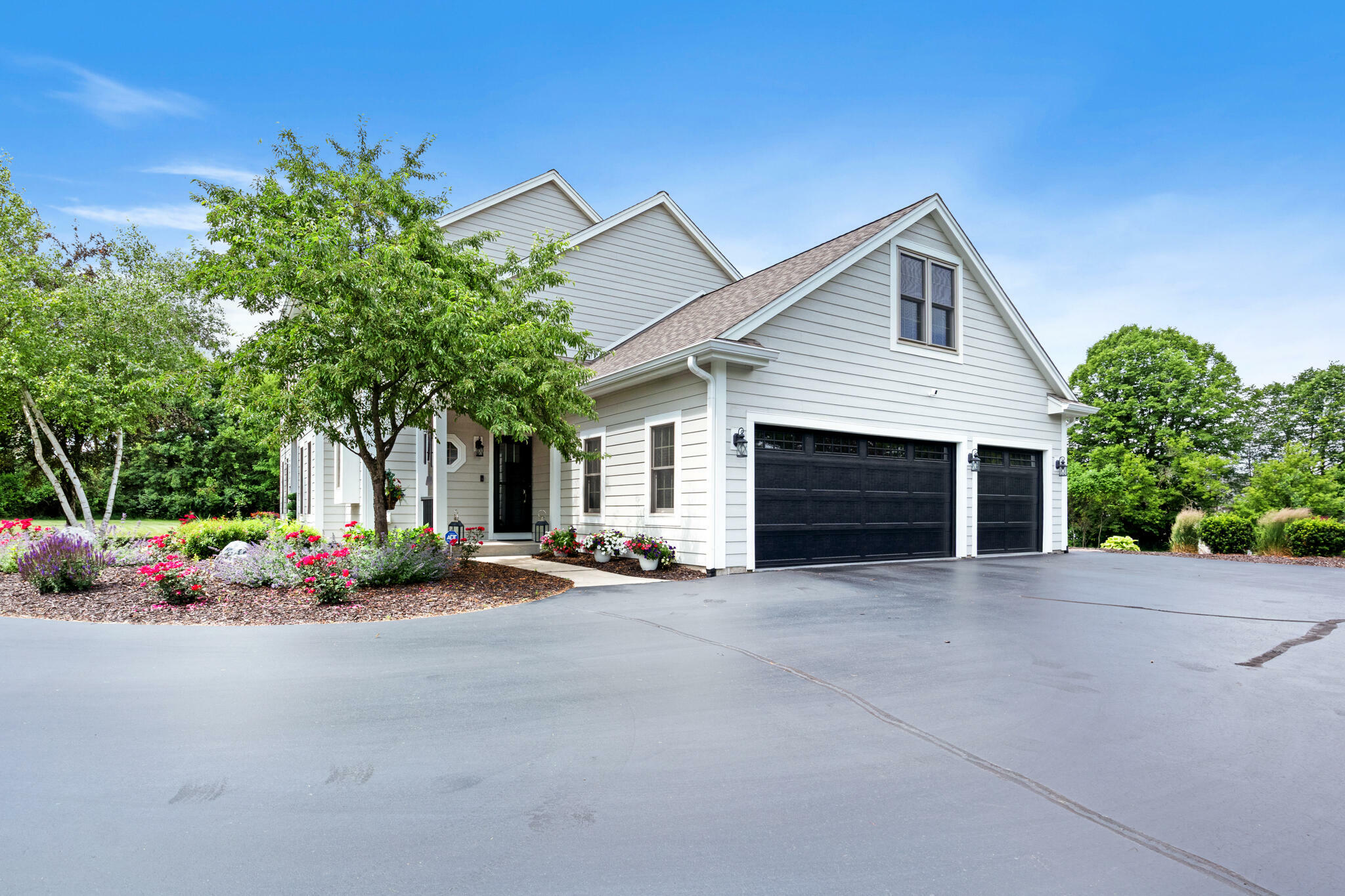 Property Photo:  1711 White Pines Trl  WI 53076 