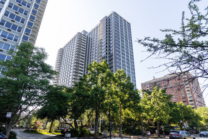 4250 N Marine Drive 2627  Chicago IL 60613 photo