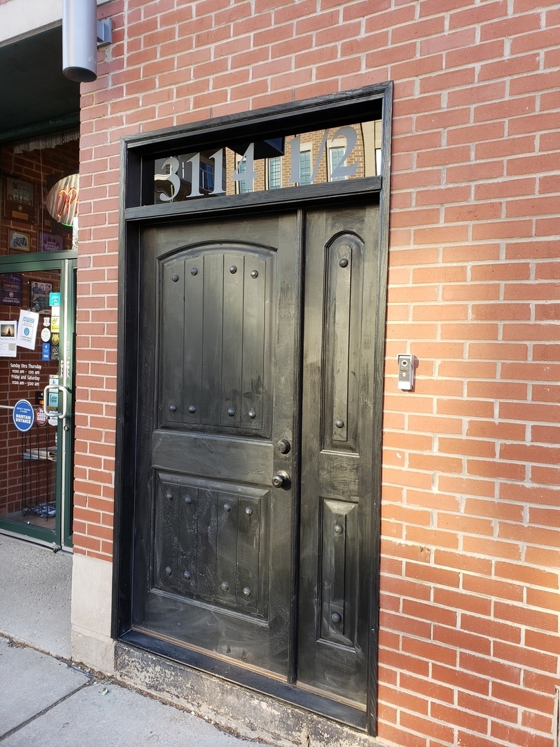 Property Photo:  3114 N Lincoln Avenue 2  IL 60657 