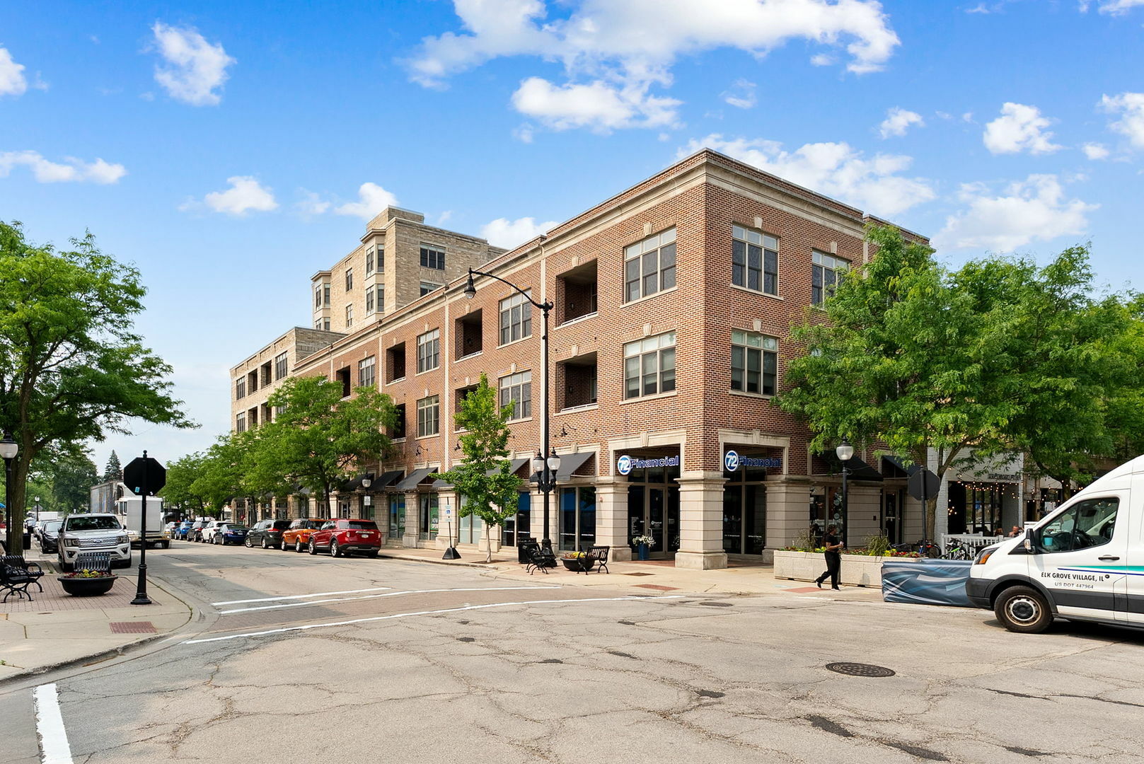 Property Photo: 10 S Dunton Avenue 311 IL 60005