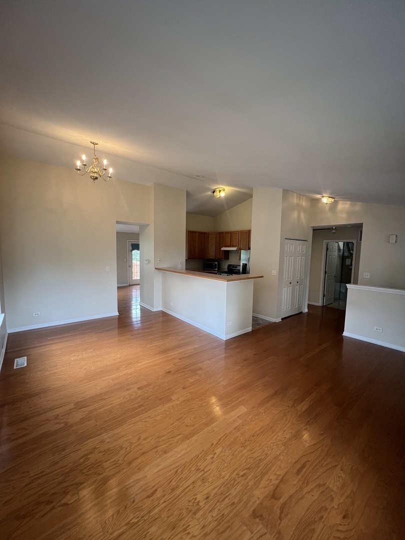 Property Photo: 927 Genesee Drive 927 IL 60563