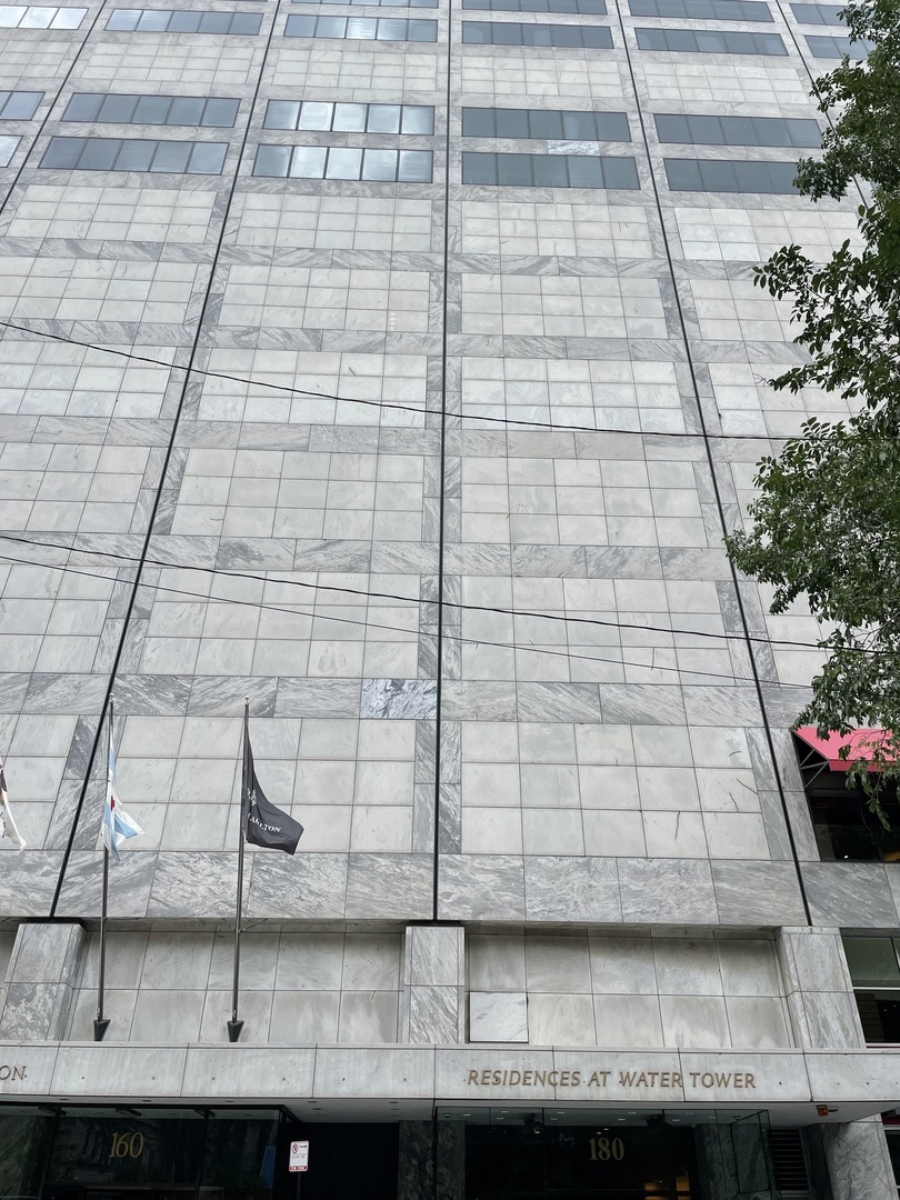 Property Photo: 180 E Pearson Street 3807 IL 60611